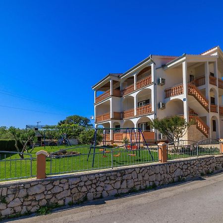 Apartments Danica Лопар Экстерьер фото