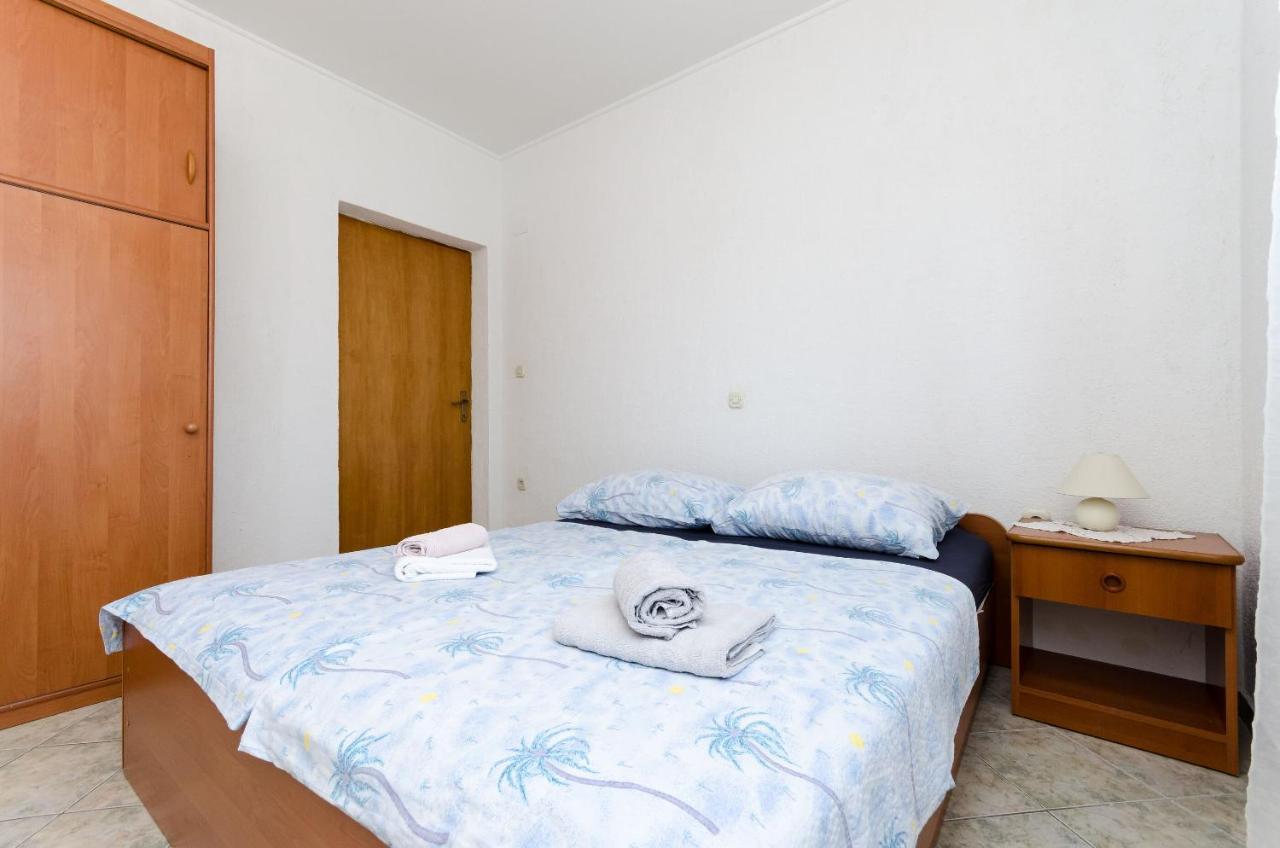 Apartments Danica Лопар Экстерьер фото