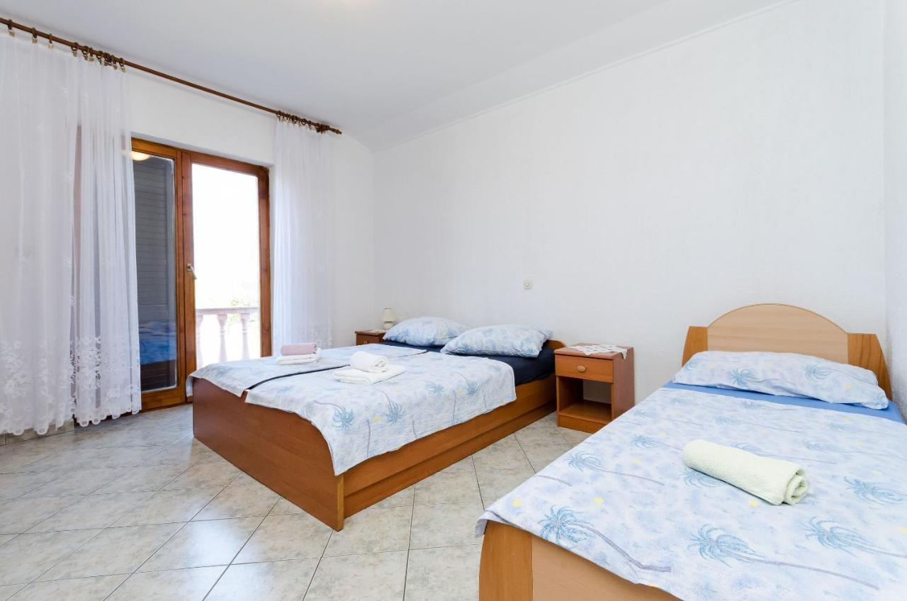 Apartments Danica Лопар Экстерьер фото