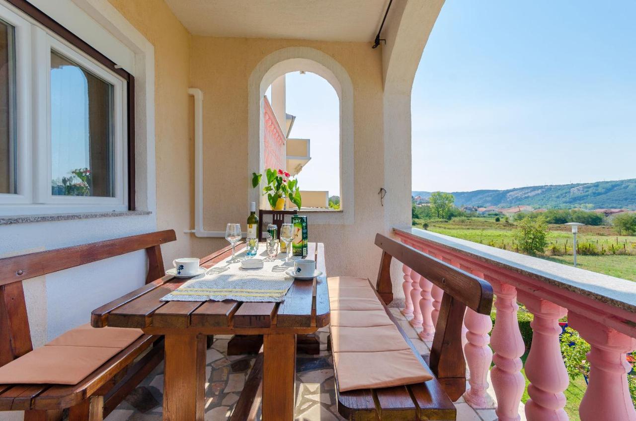 Apartments Danica Лопар Экстерьер фото