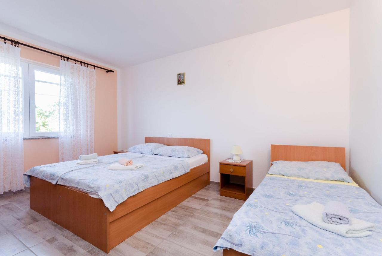 Apartments Danica Лопар Экстерьер фото