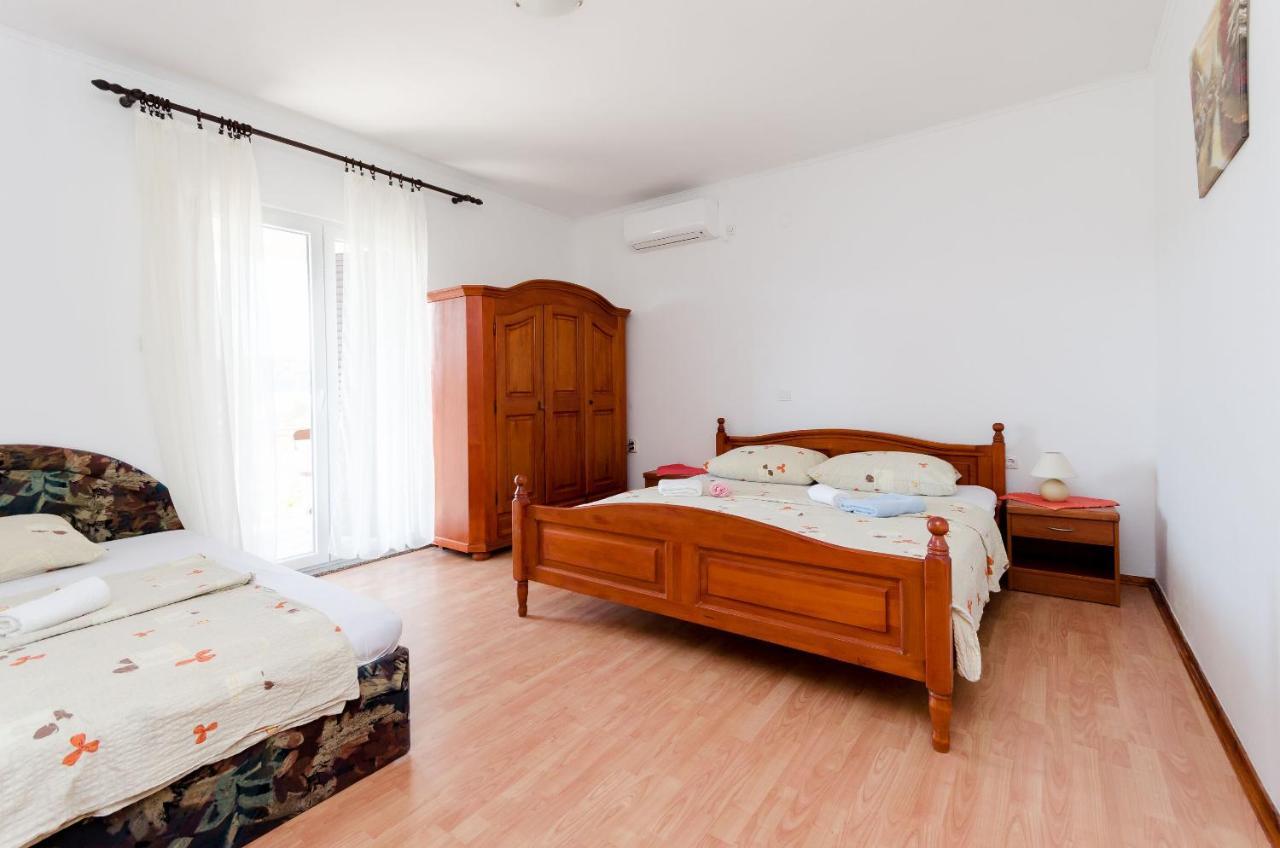 Apartments Danica Лопар Экстерьер фото